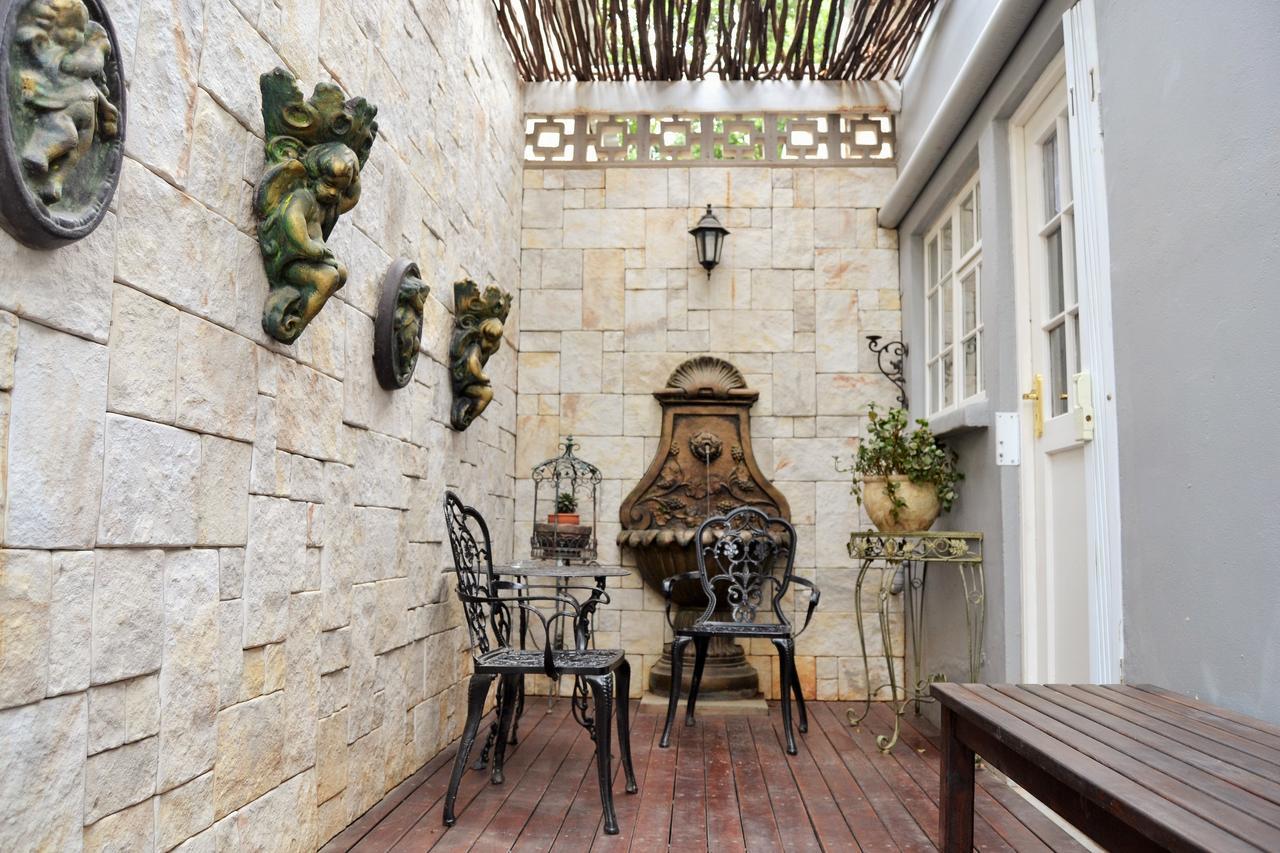 Versailles Self-Catering Wellington Eksteriør bilde