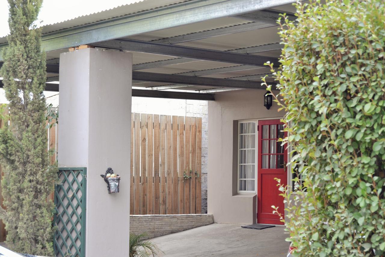 Versailles Self-Catering Wellington Eksteriør bilde
